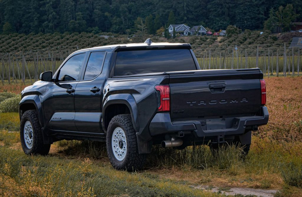 2024 Tacoma With White Wheels &amp; 33