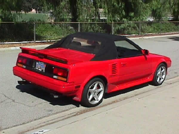 Close Up of Toyota MR2 Convertible Top Latch