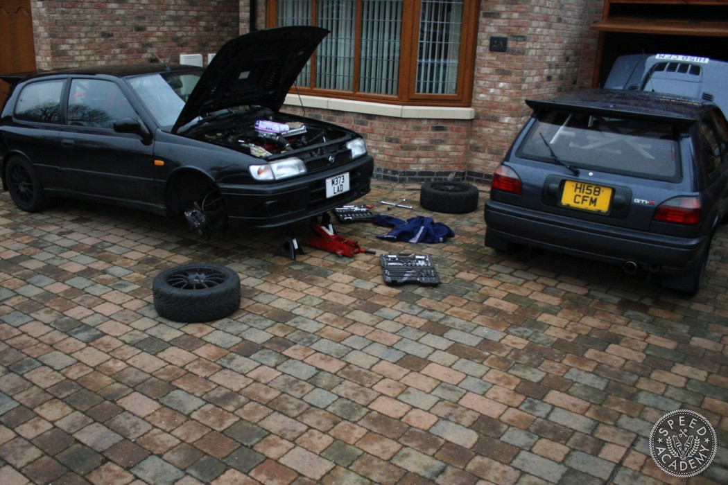 Front view of the Nissan Pulsar GTi-R, the previous track car of the author, before the Toyota Starlet.