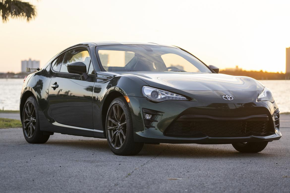 Toyota 86 Hakone Edition on the Hakone Turnpike