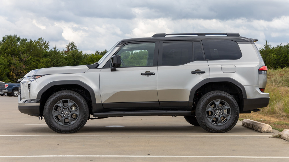 2024 GX 550 Overtrail side