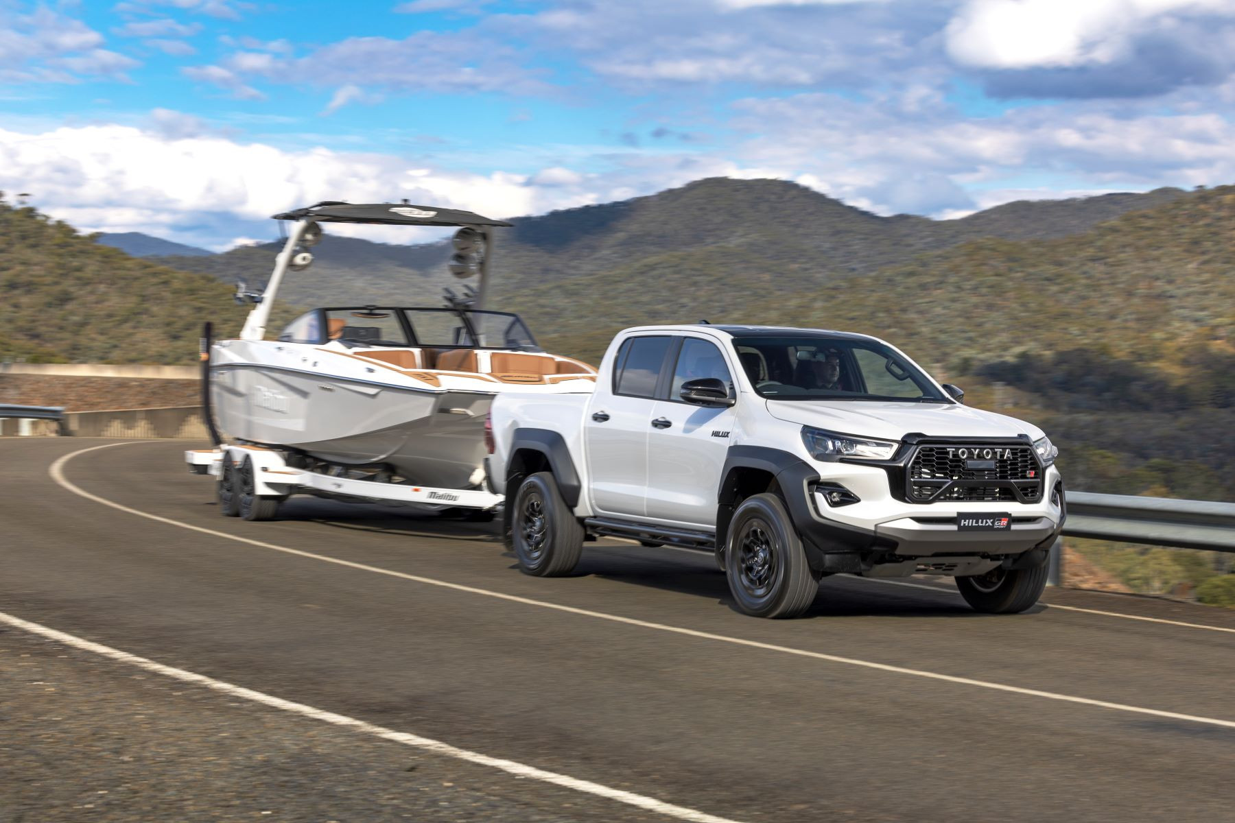 Toyota Hilux - 3,500kg Break Towing Capacity