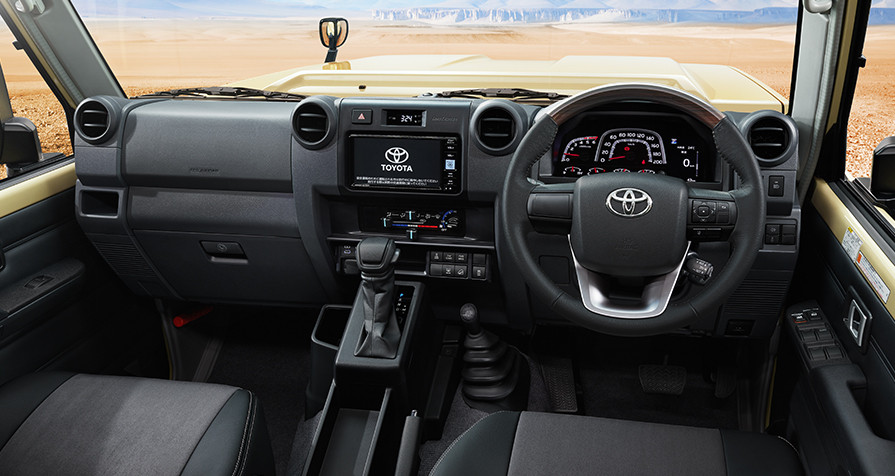Land Cruiser 70 Entertainment