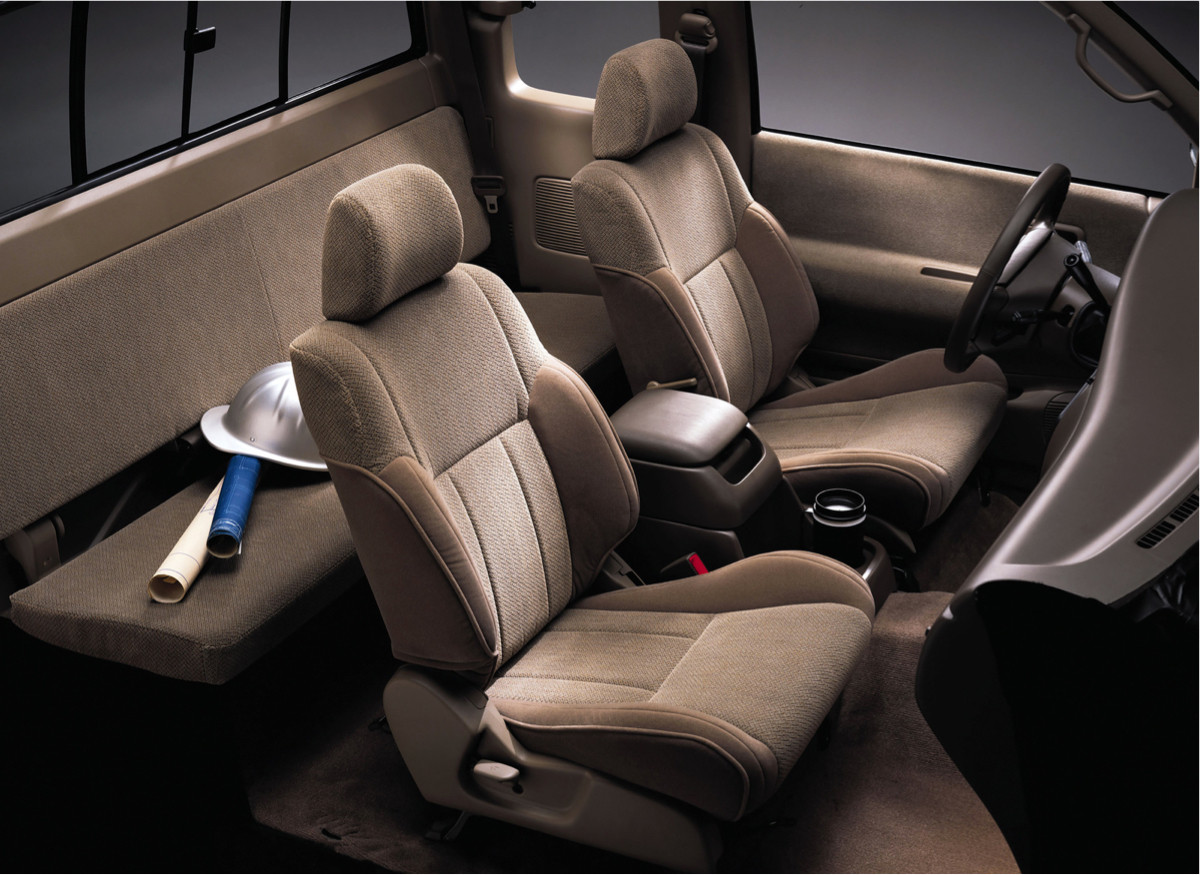 T100 Xtracab Interior