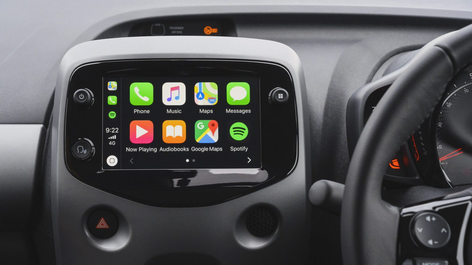 Toyota Aygo x-trend Electro Grey Interior 4-edited scaled