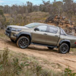 Toyota Hilux Rogue 2023 hill